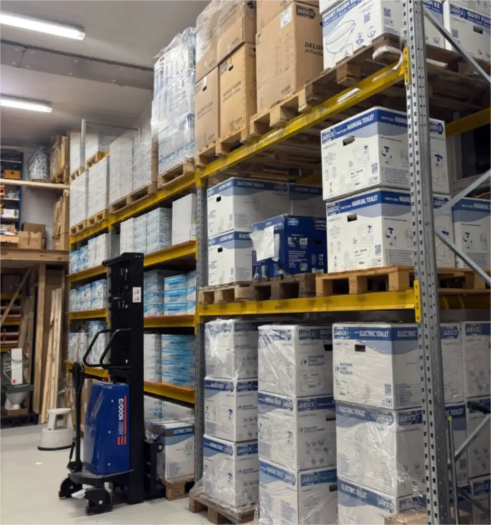 Marine Importin varasto Luvialla